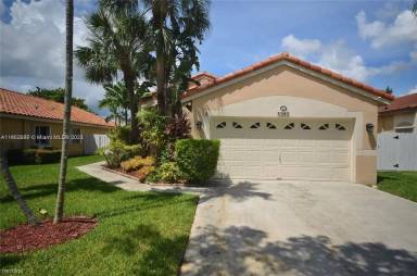 Main picture of 1992 NW 178th Way