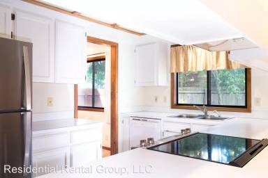 Main picture of 1674 NE 9th Ave