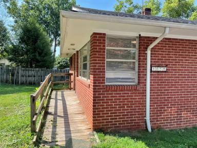 Main picture of 105 Morgan Dr