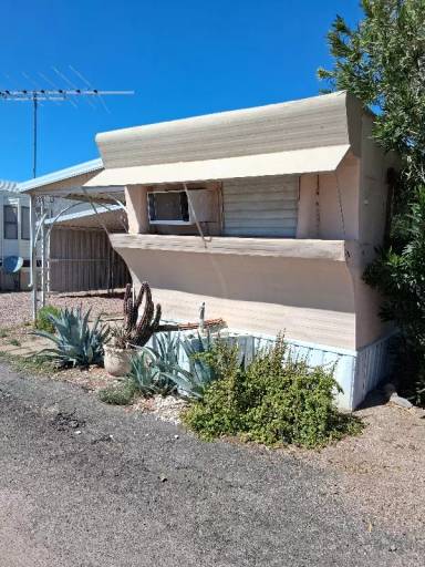 Main picture of 275 N Saguaro Dr