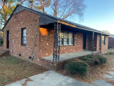 Main picture of 928 Hazelwood Dr