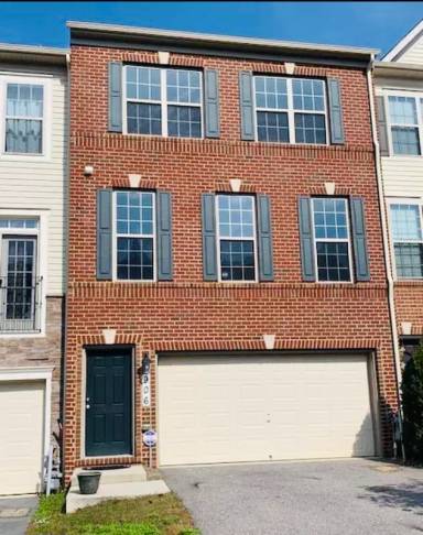 Main picture of 906 Whitstable Blvd