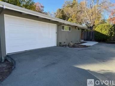 Main picture of 1023 Circle Creek Ln