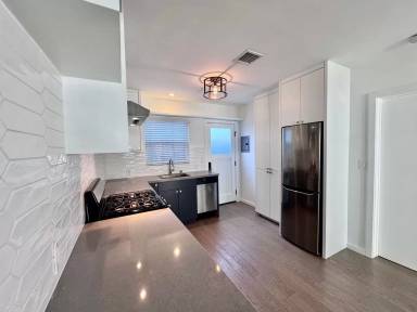 Main picture of 642 Ocean Park Blvd