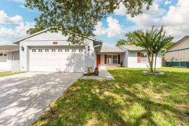 Main picture of 5010 Larch Ln
