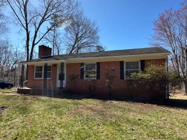 Main picture of 3595 Garth Rd