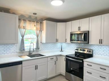 Main picture of 187 Holliman St