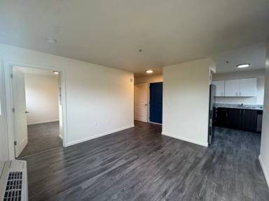 Main picture of 410 NE Dekum St