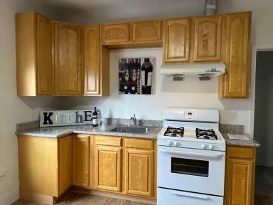 Main picture of 323 Portland Ave