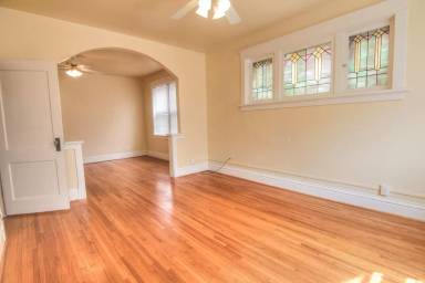 Main picture of 4921 Magnolia Ave