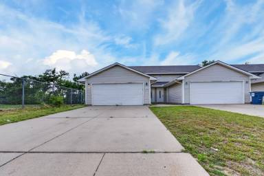 Main picture of 4335 S Elizabeth Ave