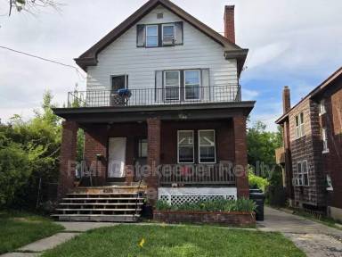 Main picture of 4370 Saint Lawrence Ave