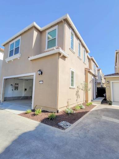 Main picture of 10536-92 Trill Way