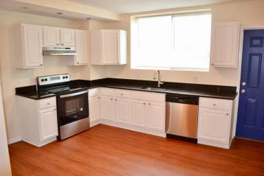 Main picture of 2322 McClellan St