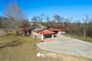 Main picture of 278 County Road 2415