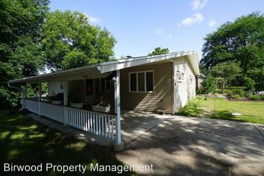 Main picture of 2 Wakeman St
