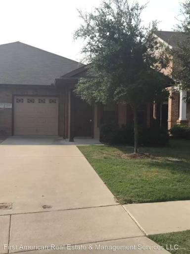 Main picture of 2304 Wood River Pkwy