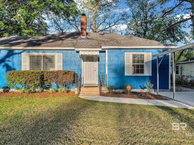 Main picture of 160 Park Dr