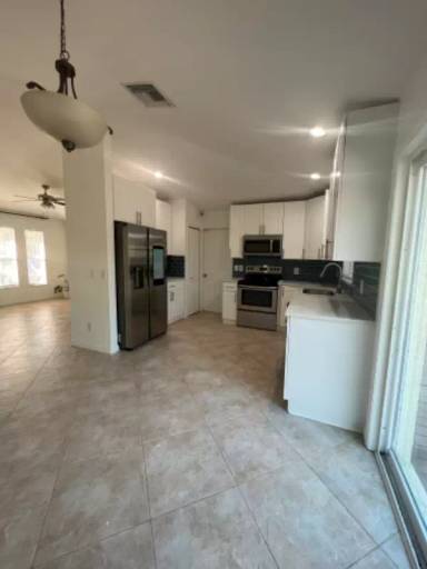 Main picture of 2061 20th Ave NE