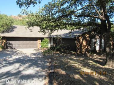Main picture of 2 Wildwood Rd