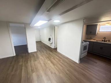 Main picture of 203 N College Ave