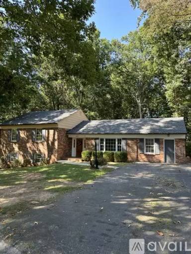 Main picture of 643 Bedford Springs Rd