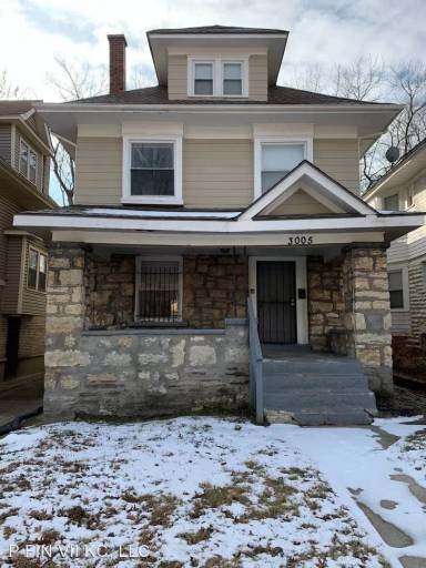 Main picture of 3005 E 32nd St
