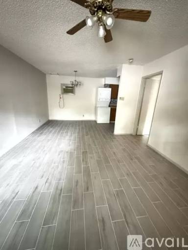 Main picture of 1326 S Saint Marys St