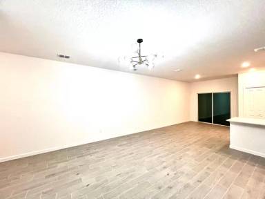 Main picture of 34 Carmella Ct