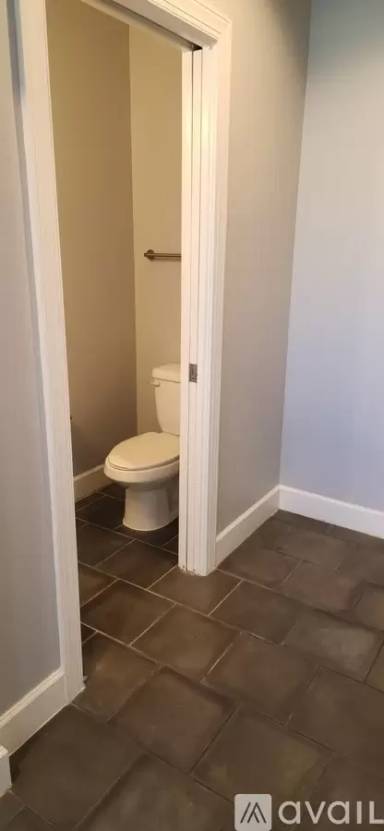 Main picture of 124 Southhaven Cir