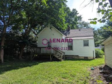 Main picture of 2123 N Taylor Ave