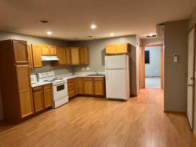 Main picture of 303 W Water St