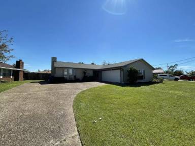 Main picture of 917 Rosemont Dr