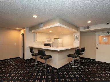 Main picture of 120 S Reno St