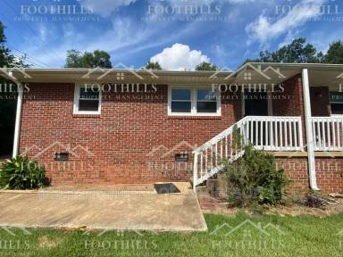 Main picture of 202 Kennemore St