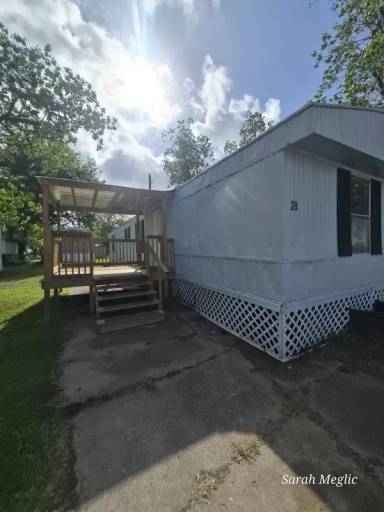 Main picture of 775 Steele Rd
