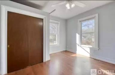 Main picture of 15 Webster St