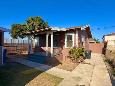 Main picture of 641 W 58th St