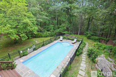 Main picture of 12 Rainbow Hill Rd