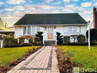 Main picture of 166 Wilfred Blvd