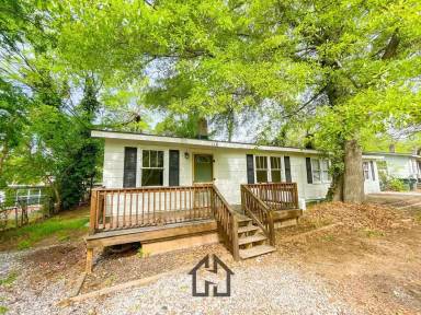 Main picture of 116 Dobbs St