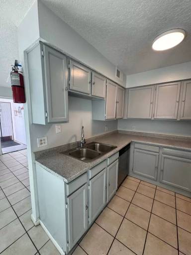 Main picture of 250 Village Dr