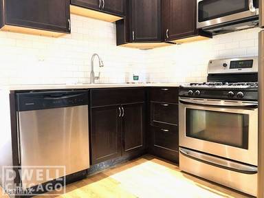 Main picture of 5143 N Clark St