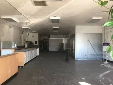 Main picture of 600 W Sunset Rd