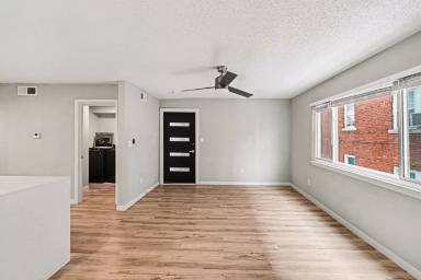 Main picture of 3921 Wyandotte St