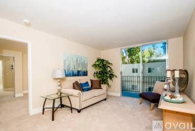 Main picture of 2850 Reynard Way