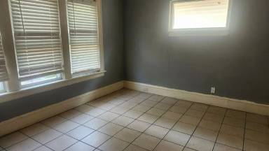 Main picture of 2755 N 33rd St