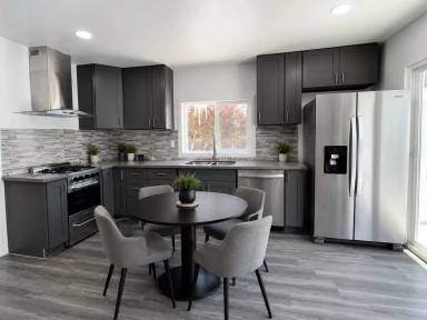 Main picture of 8650 Orion Ave