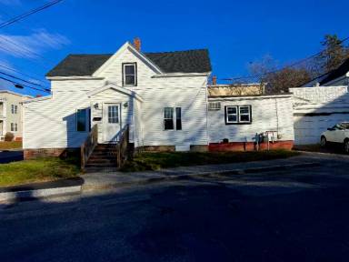 Main picture of 2 Howe St
