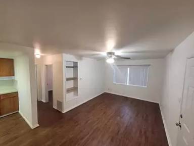Main picture of 757 Camas Ave NE